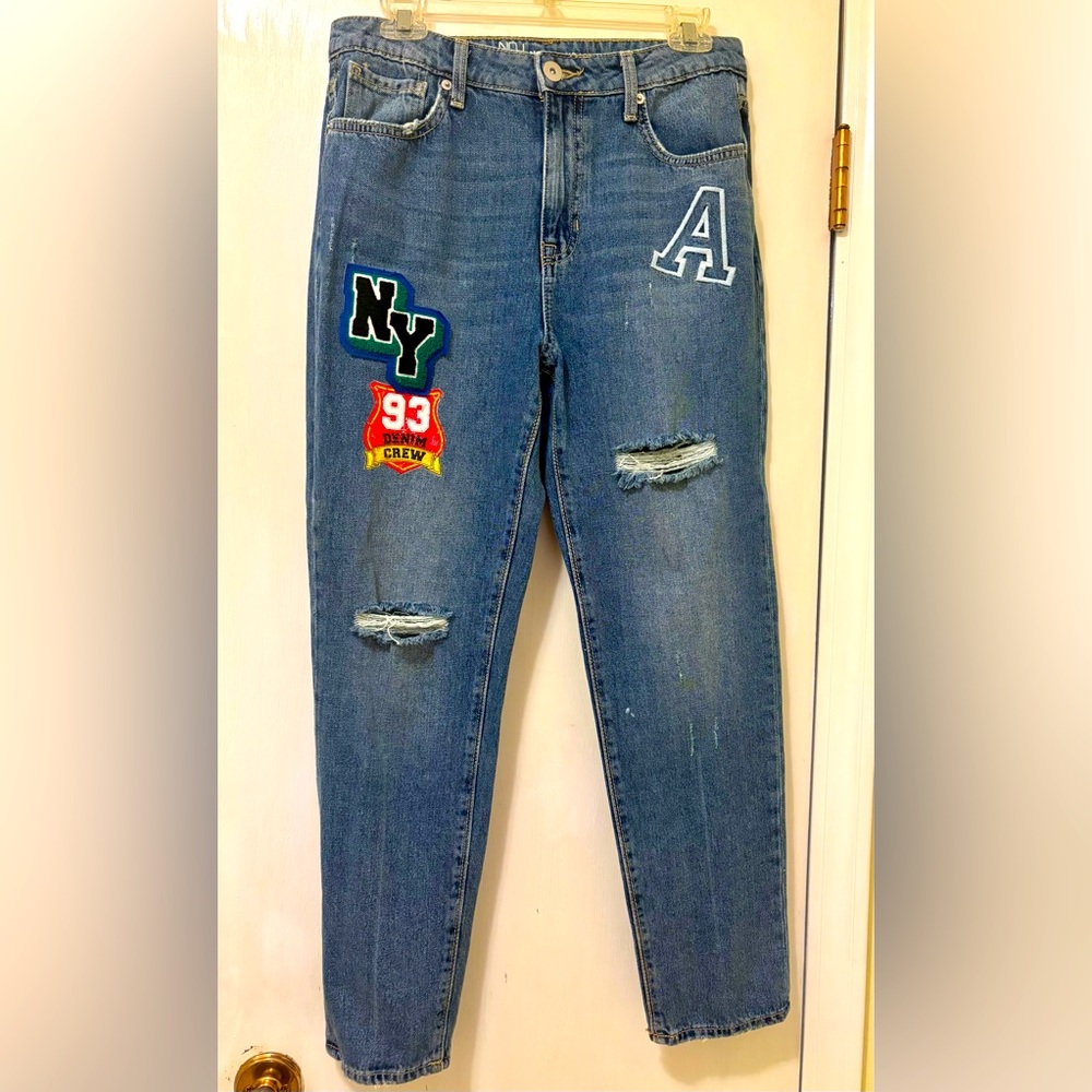 NoBo Women Mom Crop Jeans High-Rise Distressed Med Wash Sz 9 NY Accent Patches